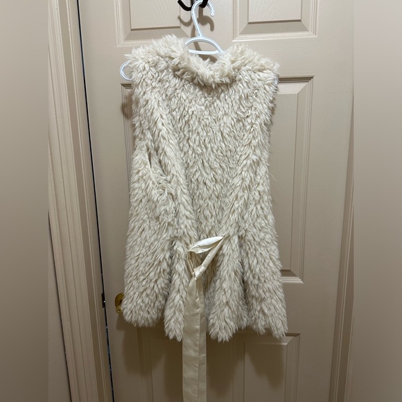 Maurice’s faux fur vest - size: 2 - great condition - Picture 4 of 5